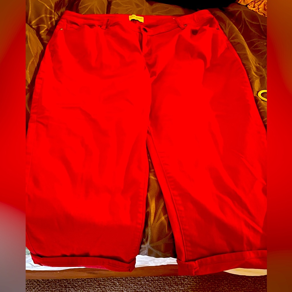 Lane Bryant red jean capri!